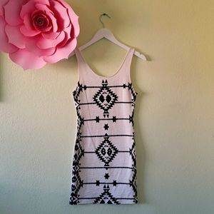 Black and White Geometic Bodycon Dress